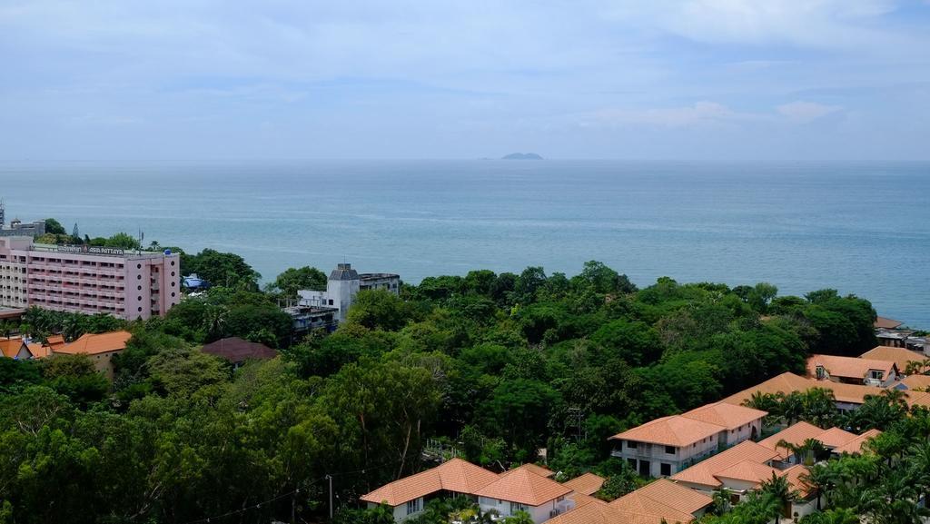 Peak Tower In Phatumnak Pattaya Esterno foto